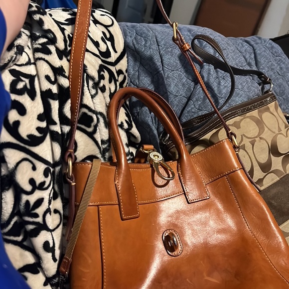 Purses - Picture 4 of 6